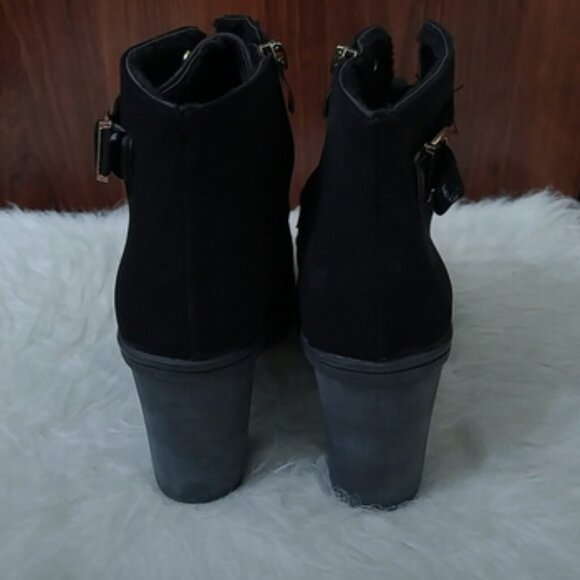 NIB JustFab black lace up chunky heel booties size 5.5 - Picture 3 of 5